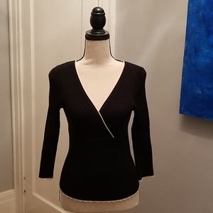 White / Black Vneck Fitted Sweater